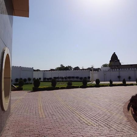 Hardik Resort Orchha Exterior foto