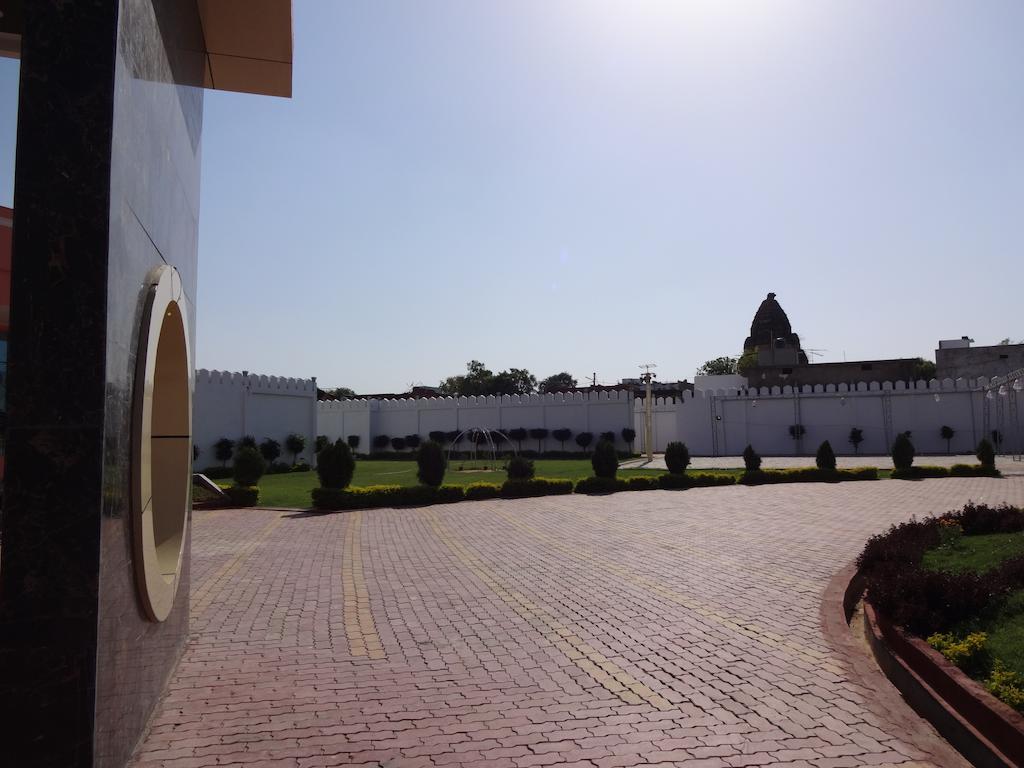 Hardik Resort Orchha Exterior foto
