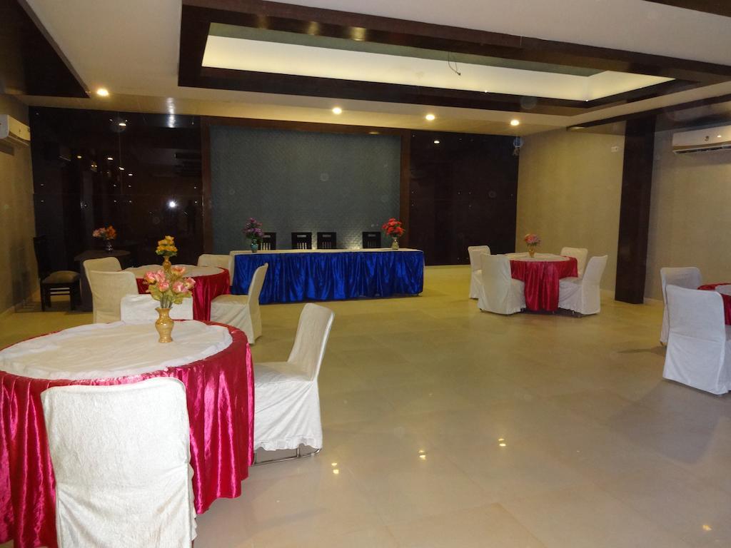 Hardik Resort Orchha Exterior foto